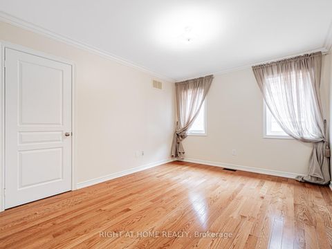 Photo 21 at 67 Timna Crescent, Patterson, Vaughan