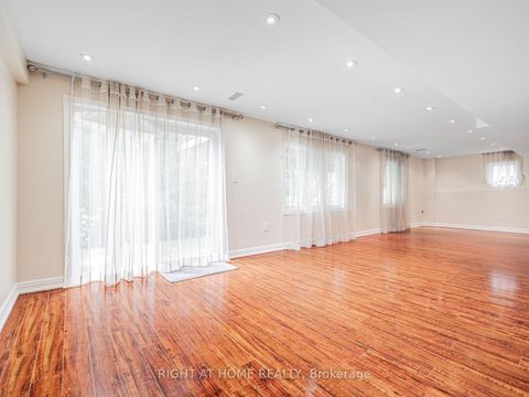 Photo 25 at 67 Timna Crescent, Patterson, Vaughan