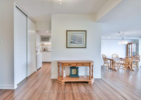 Photo 8 at 405 - 181 Collier Street, North Shore, Barrie