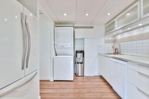 Photo 9 at 405 - 181 Collier Street, North Shore, Barrie