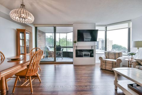 Photo 12 at 405 - 181 Collier Street, North Shore, Barrie