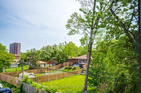 Photo 11 at 503 - 2791 Eglinton Avenue E, Eglinton East, Toronto