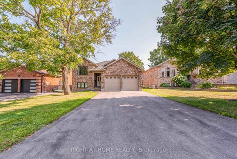 Photo 3 at 11 Ottaway Avenue, Wellington, Barrie