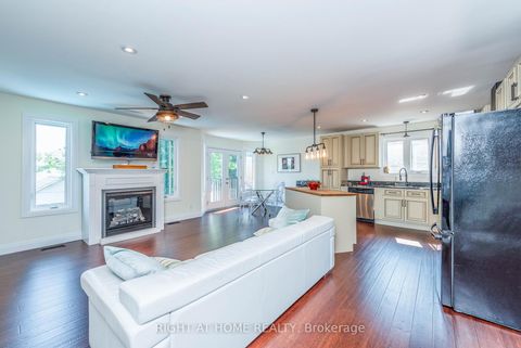 Photo 7 at 11 Ottaway Avenue, Wellington, Barrie