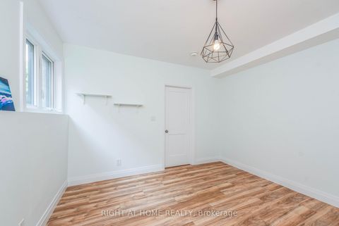 Photo 39 at 11 Ottaway Avenue, Wellington, Barrie