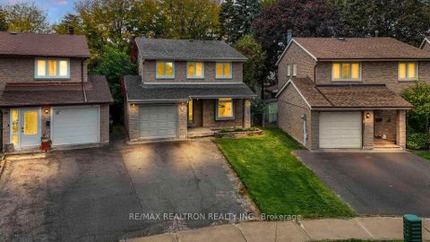 Photo 2 at 44 Hood Crescent, Steeles, Toronto Photo 2 at 44 Hood Crescent, Steeles, Toronto