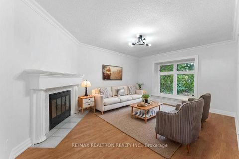 Photo 6 at 44 Hood Crescent, Steeles, Toronto