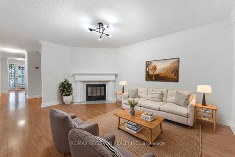 Photo 7 at 44 Hood Crescent, Steeles, Toronto