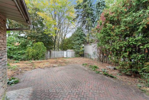 Photo 42 at 44 Hood Crescent, Steeles, Toronto Photo 42 at 44 Hood Crescent, Steeles, Toronto