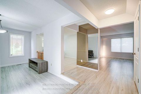 Photo 2 at 41 Huntsmill Boulevard, Steeles, Toronto