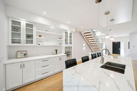 Photo 5 at 212 Queenslea Avenue, Pelmo Park W4, Toronto