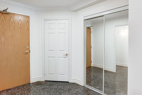 Photo 4 at 101 - 30 Anglesey Boulevard, Humber Valley, Toronto