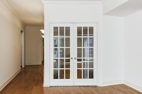 Photo 19 at 101 - 30 Anglesey Boulevard, Humber Valley, Toronto