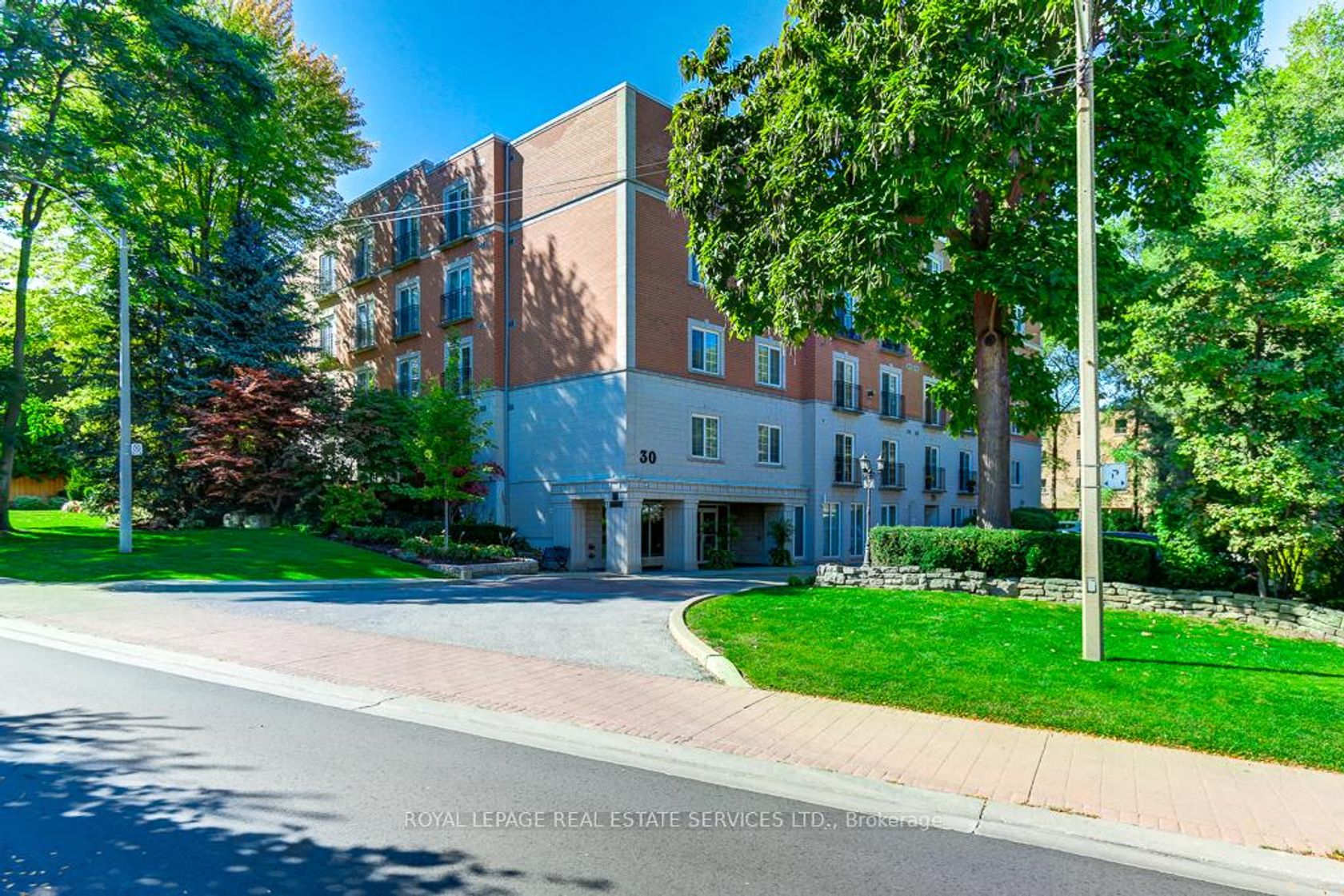 101 - 30 Anglesey Boulevard, Humber Valley, Toronto 