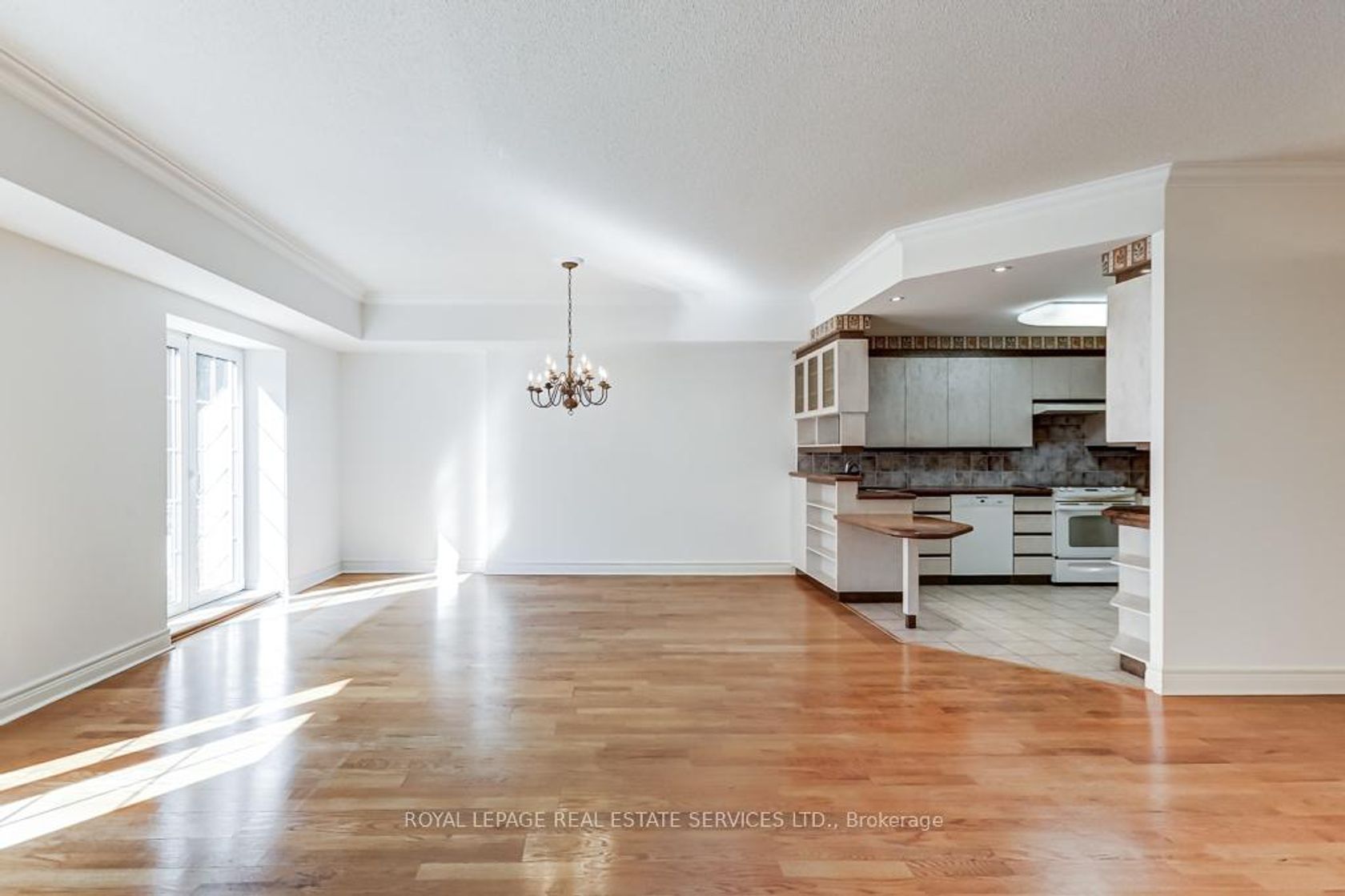 Photo 17 at 101 - 30 Anglesey Boulevard, Humber Valley, Toronto Photo 17 at 101 - 30 Anglesey Boulevard, Humber Valley, Toronto