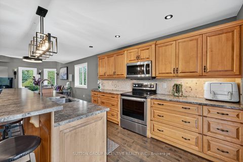 Photo 16 at 124 Hanmer Street E, East Bayfield, Barrie Photo 16 at 124 Hanmer Street E, East Bayfield, Barrie