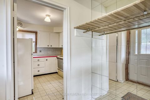 Photo 3 at 40 Treverton Drive, Ionview, Toronto