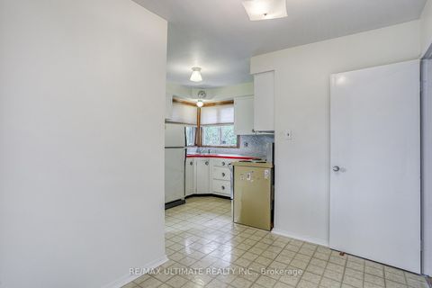 Photo 7 at 40 Treverton Drive, Ionview, Toronto Photo 7 at 40 Treverton Drive, Ionview, Toronto