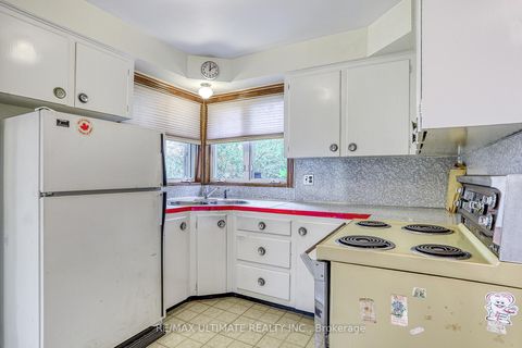 Photo 8 at 40 Treverton Drive, Ionview, Toronto