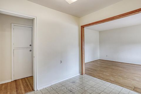 Photo 10 at 40 Treverton Drive, Ionview, Toronto Photo 10 at 40 Treverton Drive, Ionview, Toronto