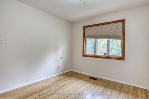 Photo 17 at 40 Treverton Drive, Ionview, Toronto Photo 17 at 40 Treverton Drive, Ionview, Toronto