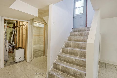 Photo 34 at 40 Treverton Drive, Ionview, Toronto