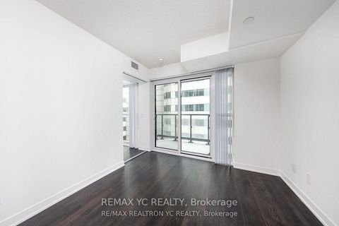 Photo 7 at 719 - 87 Peter Street, Waterfront Communities C1, Toronto