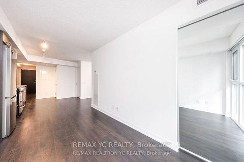 Photo 8 at 719 - 87 Peter Street, Waterfront Communities C1, Toronto