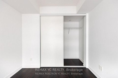 Photo 10 at 719 - 87 Peter Street, Waterfront Communities C1, Toronto