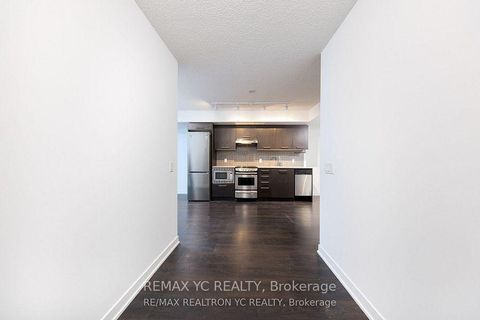 Photo 14 at 719 - 87 Peter Street, Waterfront Communities C1, Toronto