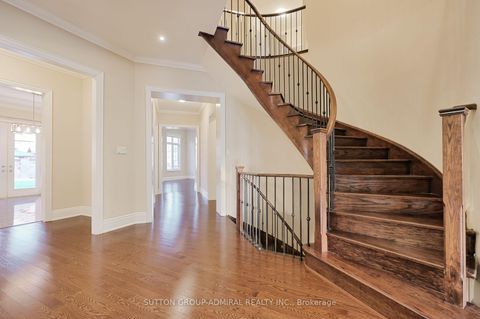 Photo 18 at 7 Kinghorn Road, King City, King