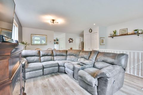 Photo 7 at 37 Nicholson Drive, Ardagh, Barrie