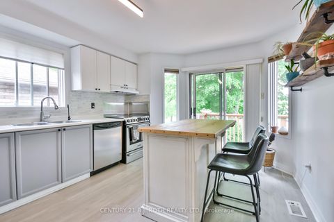 Photo 9 at 37 Nicholson Drive, Ardagh, Barrie