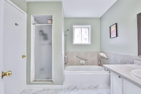 Photo 16 at 37 Nicholson Drive, Ardagh, Barrie