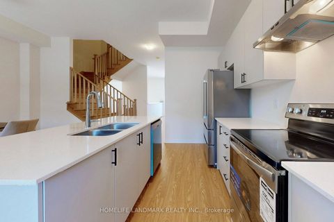 Photo 10 at 17 Kahshe Lane, Rural Richmond Hill, Richmond Hill