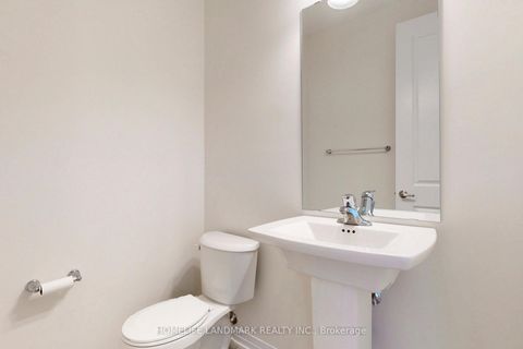 Photo 13 at 17 Kahshe Lane, Rural Richmond Hill, Richmond Hill