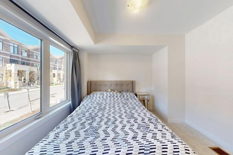 Photo 33 at 17 Kahshe Lane, Rural Richmond Hill, Richmond Hill