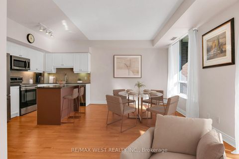 Photo 5 at 701 - 1105 Leslie Street, Don Mills, Toronto