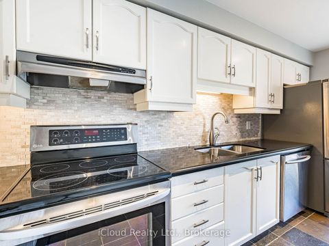 Photo 17 at 16 - 1100 Queens Avenue, CP College Park, Oakville