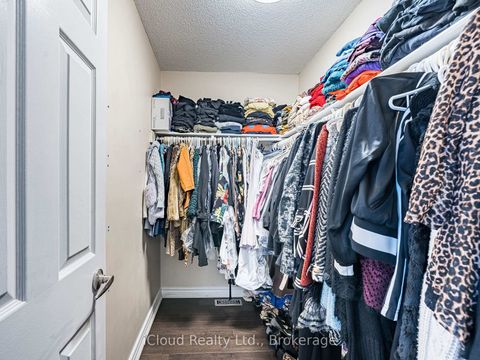 Photo 23 at 16 - 1100 Queens Avenue, CP College Park, Oakville