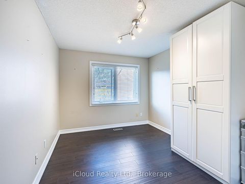 Photo 29 at 16 - 1100 Queens Avenue, CP College Park, Oakville