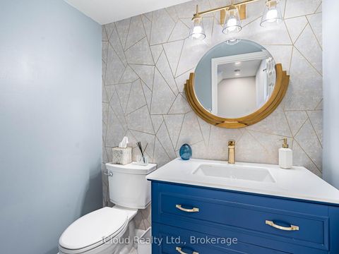 Photo 37 at 16 - 1100 Queens Avenue, CP College Park, Oakville