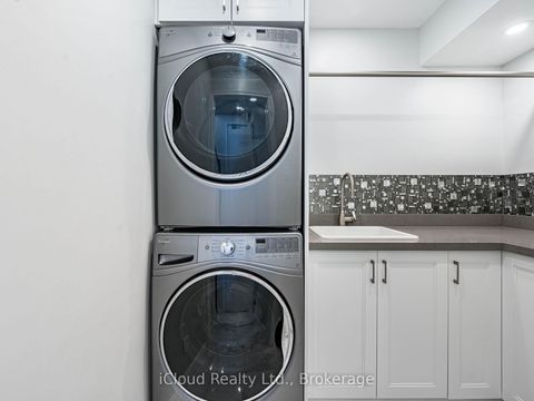 Photo 39 at 16 - 1100 Queens Avenue, CP College Park, Oakville