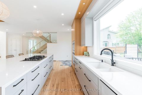 Photo 7 at 202 Kempenfelt Drive, North Shore, Barrie