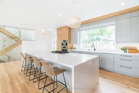 Photo 8 at 202 Kempenfelt Drive, North Shore, Barrie