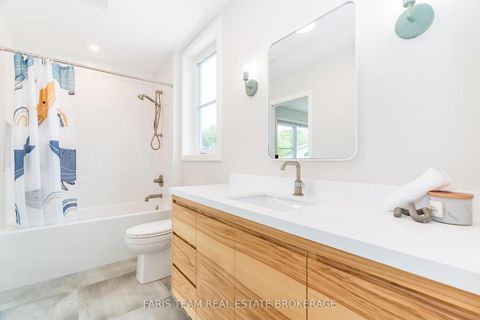 Photo 27 at 202 Kempenfelt Drive, North Shore, Barrie