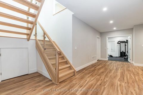 Photo 30 at 202 Kempenfelt Drive, North Shore, Barrie