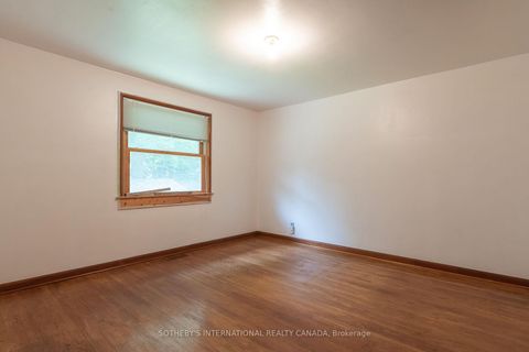 Photo 14 at 17 Ayre Point Road, Cliffcrest, Toronto