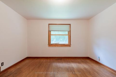 Photo 16 at 17 Ayre Point Road, Cliffcrest, Toronto