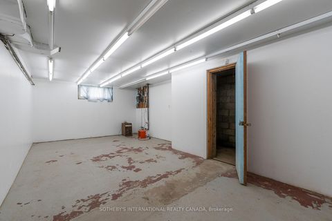 Photo 22 at 17 Ayre Point Road, Cliffcrest, Toronto